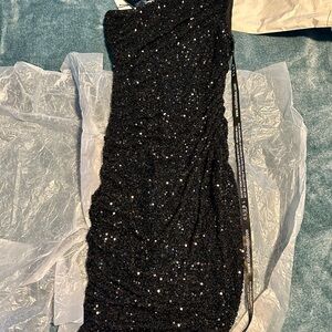 Black Sequin One-Shoulder Dress/Club London